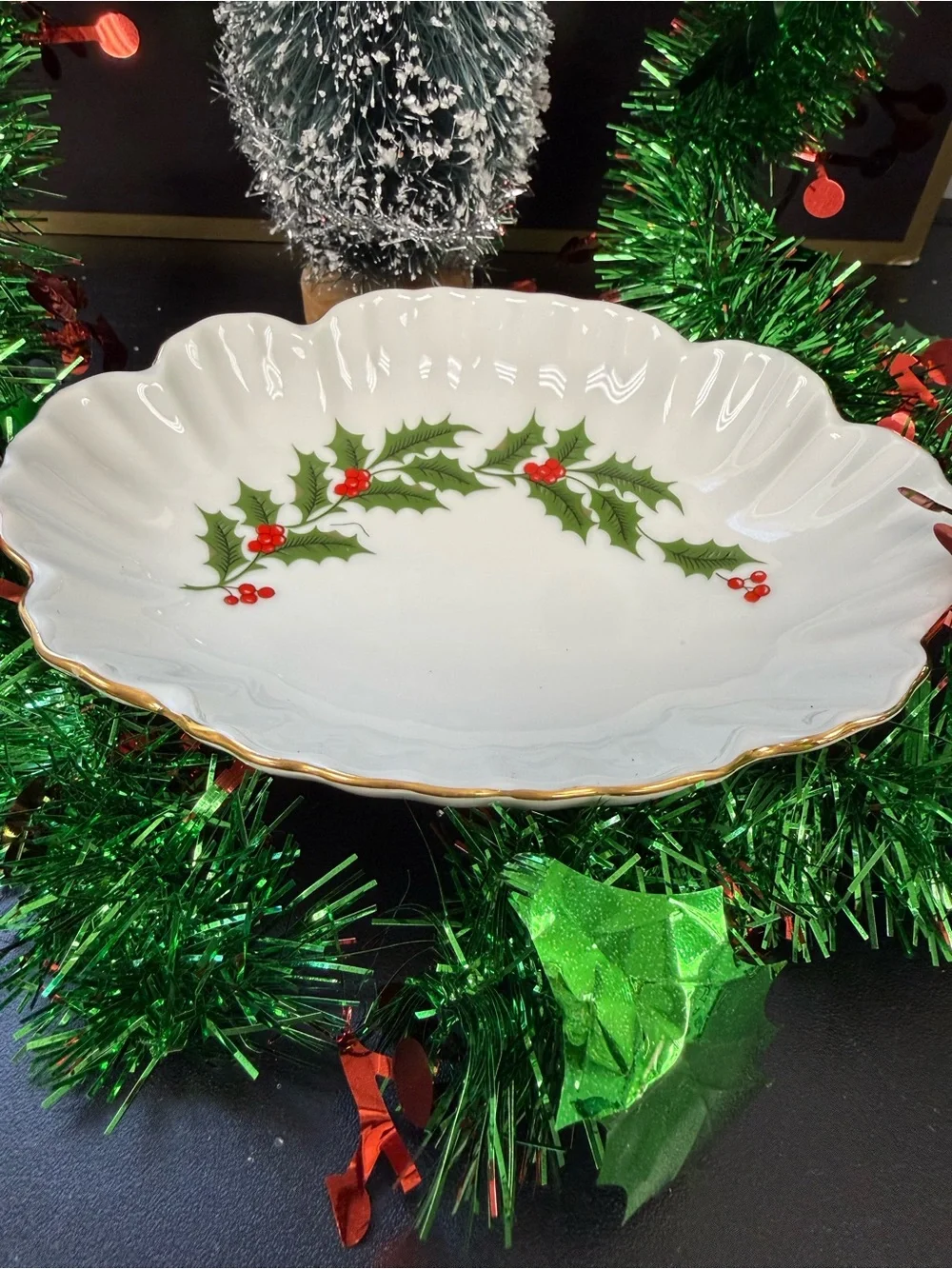 Vintage Ruffled Candy Dish Holiday Holly - White with Green & Red made in Japan